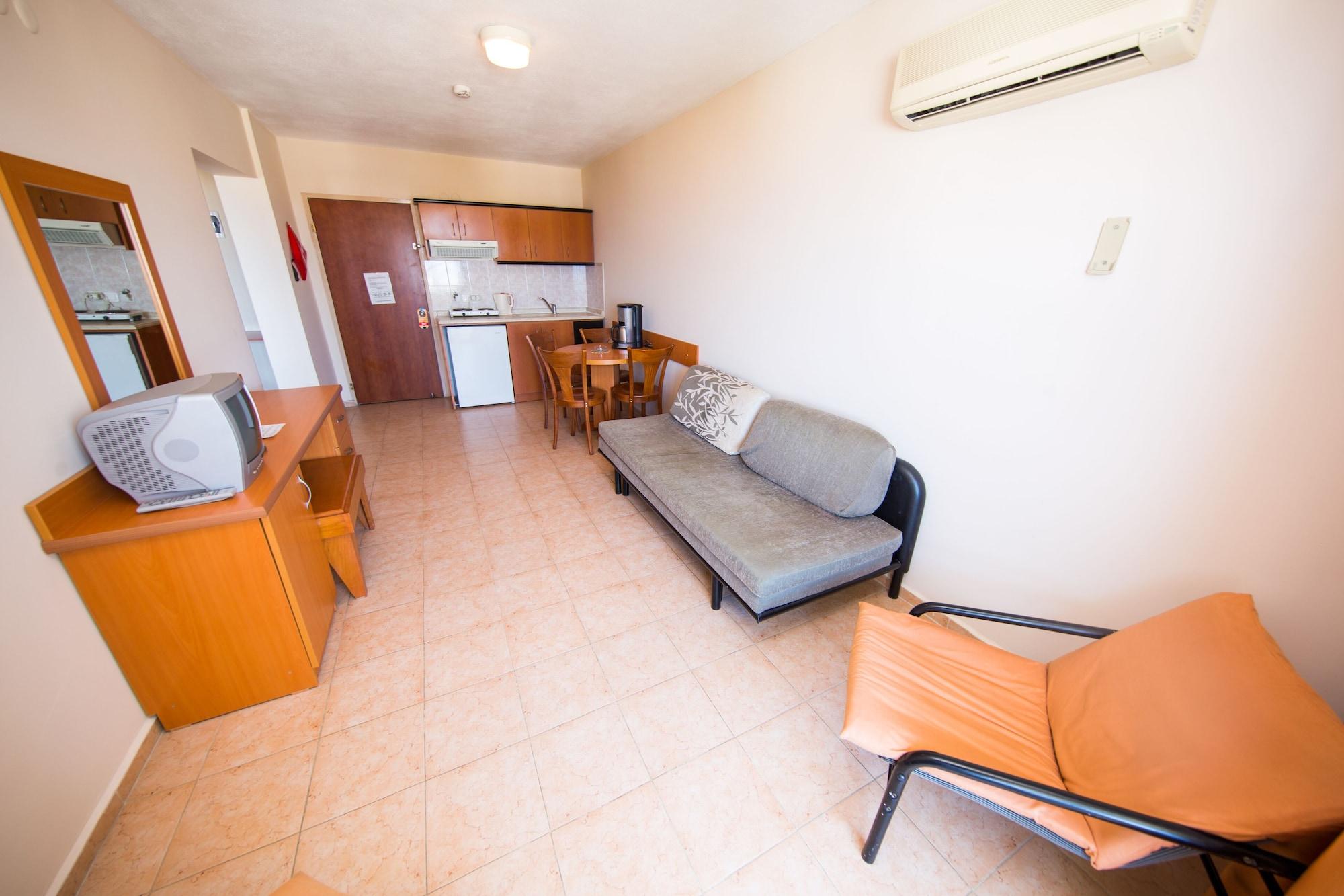 Tuntas Family Suites Kusadasi Exterior foto